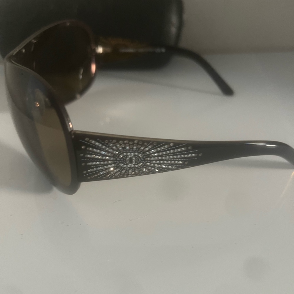 CHANEL Brown Sunglasses with Crystal Detailing
